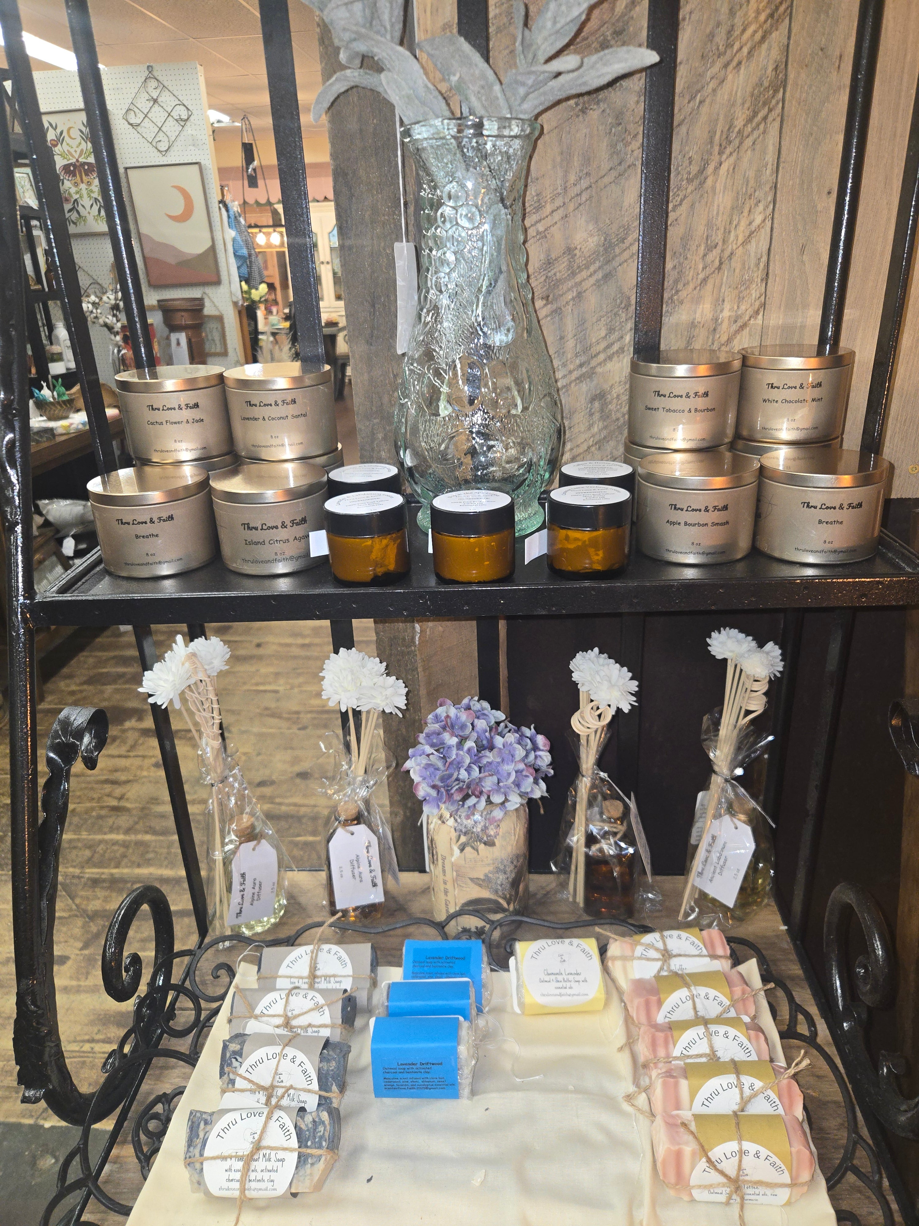 Warm Amber | Hand-Poured Para/Soy Blend Candle | Clean Burn | Long Lasting